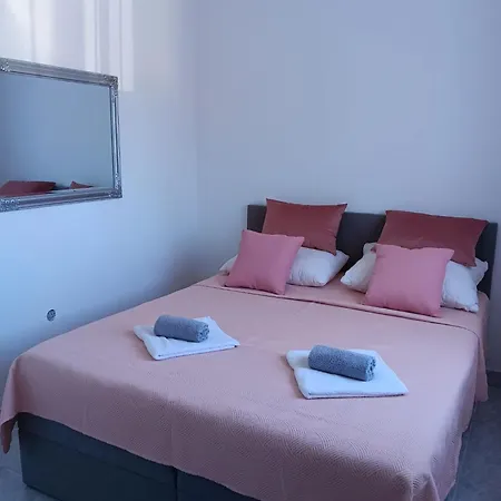 Feriehus Kuca Za Odmor Neva Nečujam