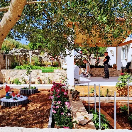 Kuca Za Odmor Neva Feriehus *