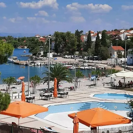 Kuca Za Odmor Neva Nyaraló